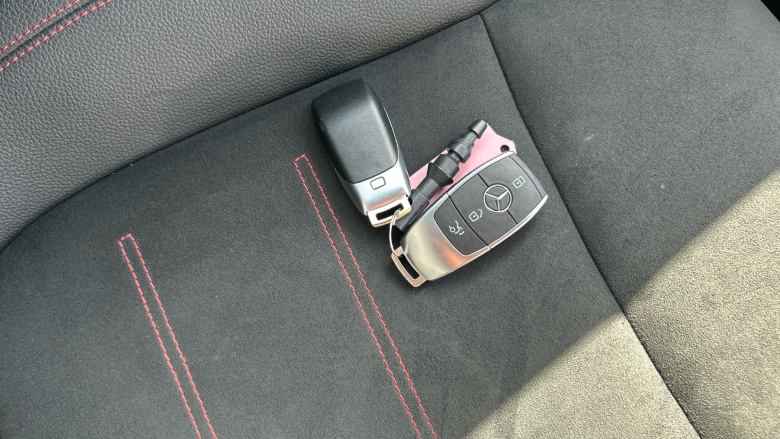 Mercedes-Benz Eqa 350 4M 215kW AMG Line Executive 66.5kWh 5dr At Electric Hatchback